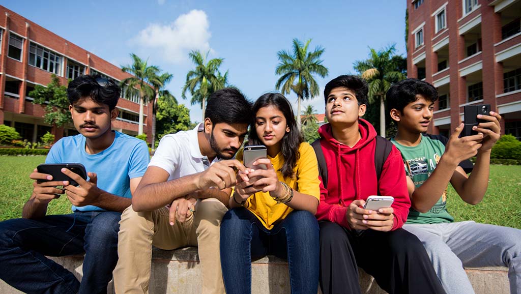 Mobile Phone Paragraph articlesschool